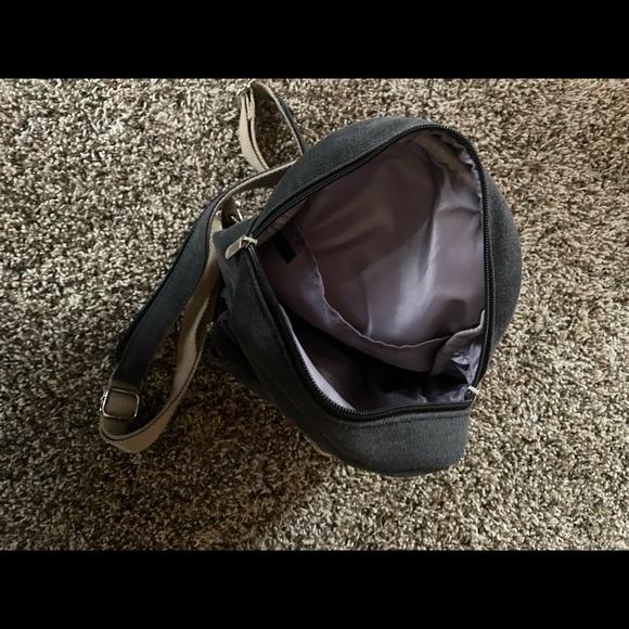 Versatile Denim Demi-Backpack - Picture 4 of 5